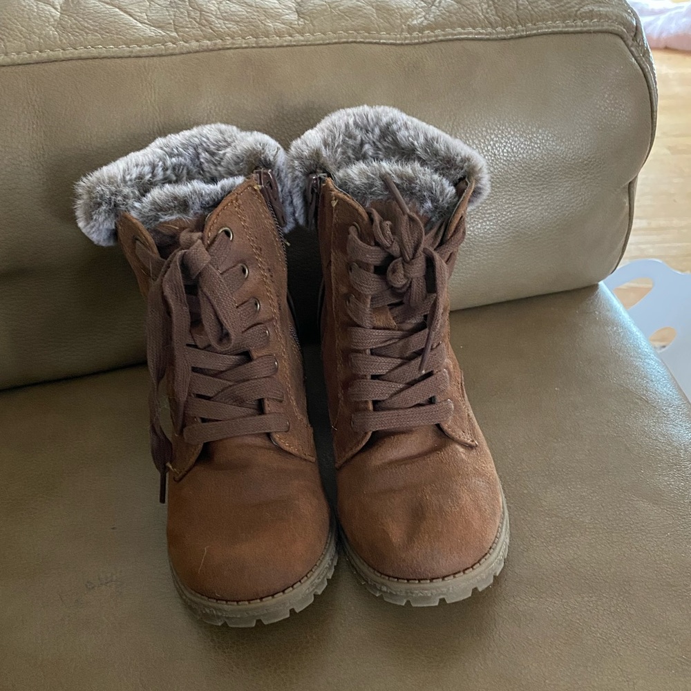 Steve Madden girls boots size 2